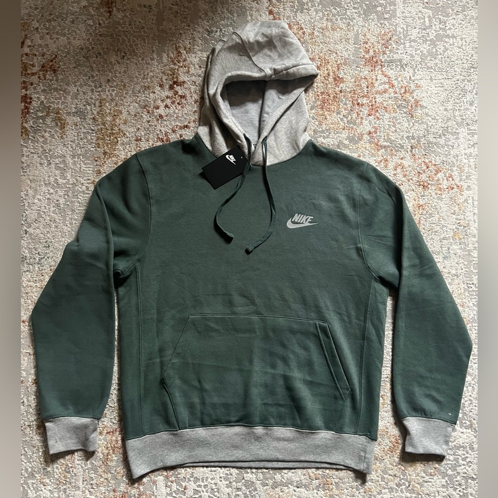 Nike Men's Forest Green and Light Gray Hoodie